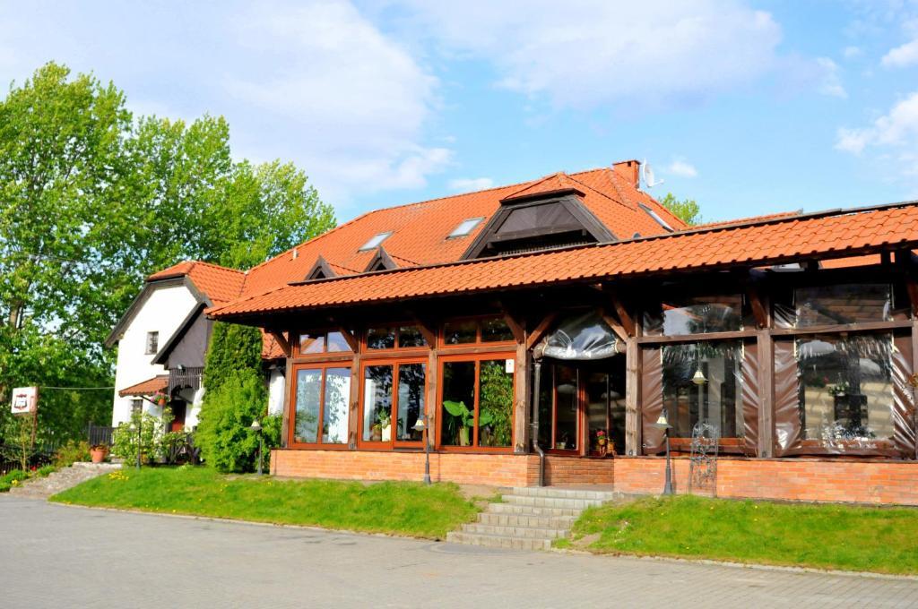Zajazd Bialy Mlyn Sterlawki Wielkie Exterior photo